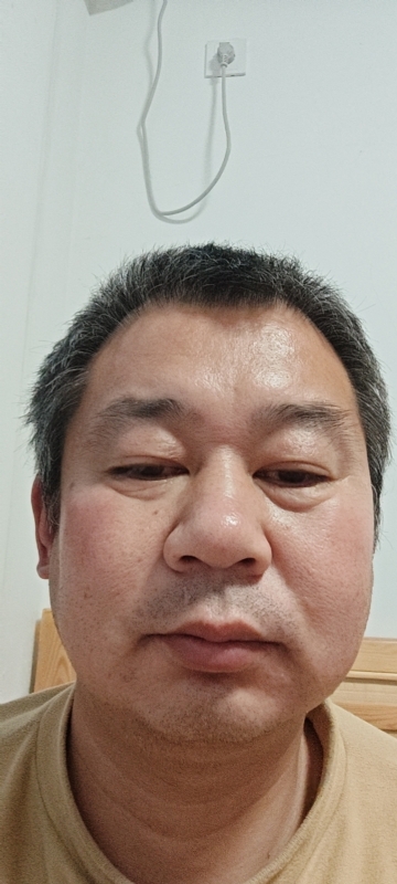 龙万的第一张照片--成都相亲服务中心