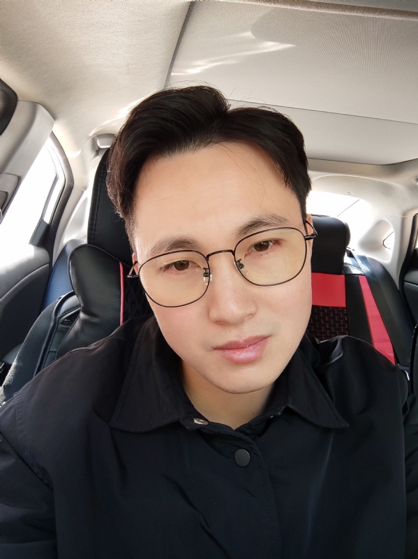 沉默先绅的第一张照片--成都相亲服务中心