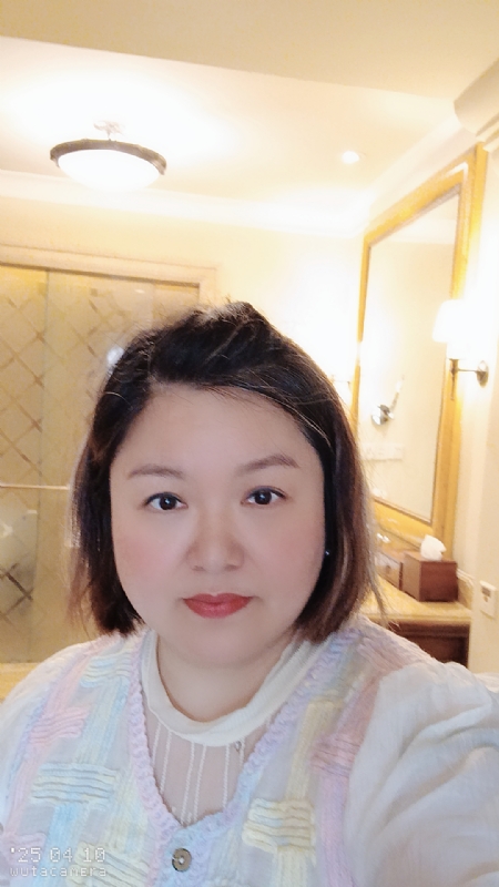 衎静玲瓏的第二张照片--成都相亲服务中心