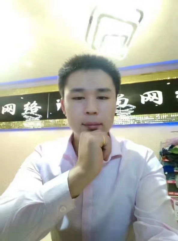 沉默寡言的第一张照片--成都相亲服务中心