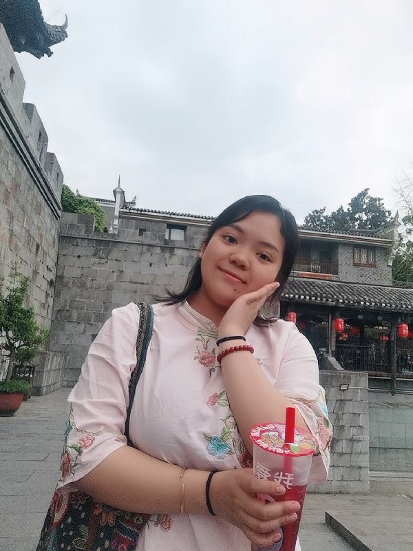 敏兮小沫的第三张照片--成都相亲服务中心
