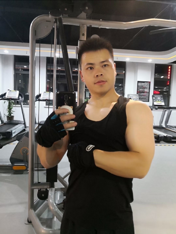 范迪塞尔的第二张照片--成都相亲服务中心