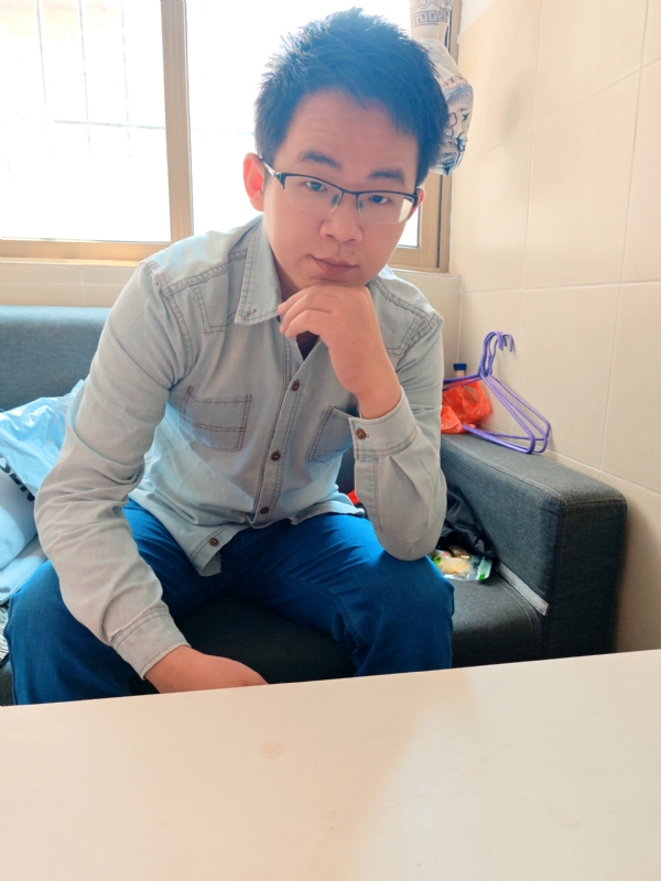 红尘一粟的第一张照片--成都相亲服务中心