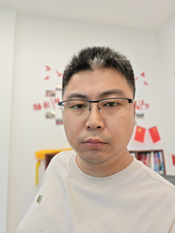 苦海寻舟的第一张照片--成都相亲服务中心