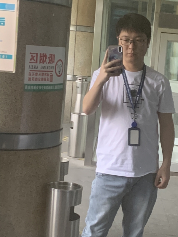 潜伏的第一张照片--成都相亲服务中心
