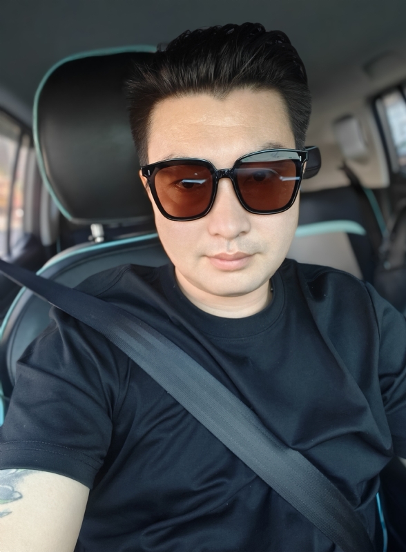 凡哥的第一张照片--成都相亲服务中心