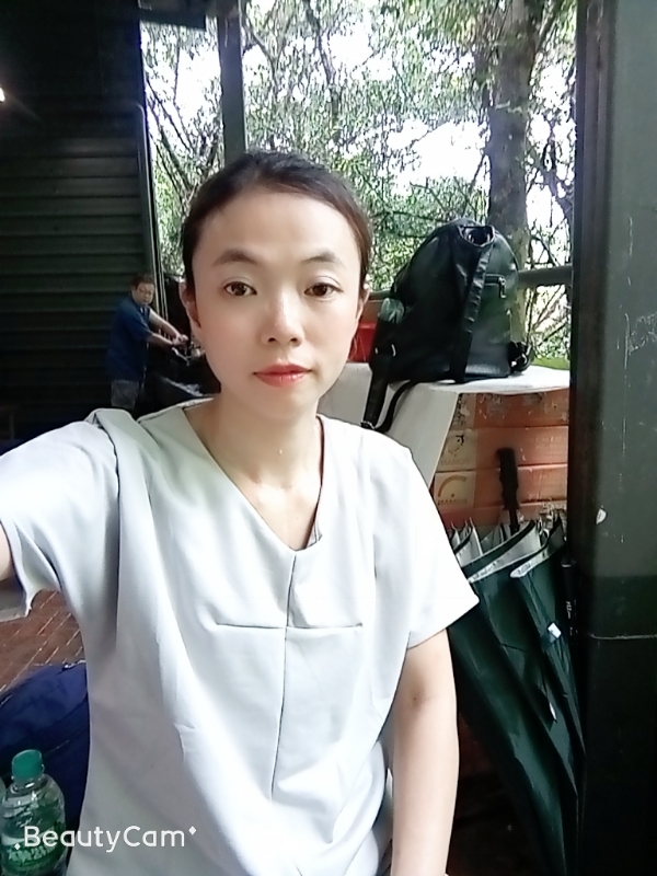 vivi的第一张照片--成都相亲服务中心