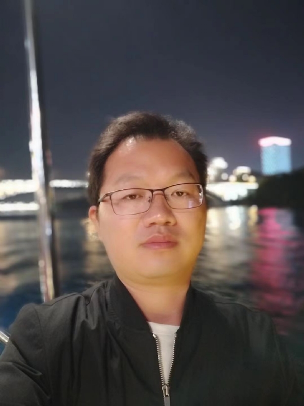 祝你平安的第一张照片--成都相亲服务中心
