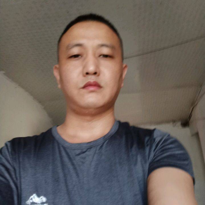 大庆小丁的第一张照片--成都相亲服务中心
