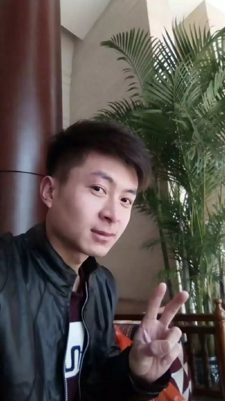 蓝锋的第一张照片--成都相亲服务中心