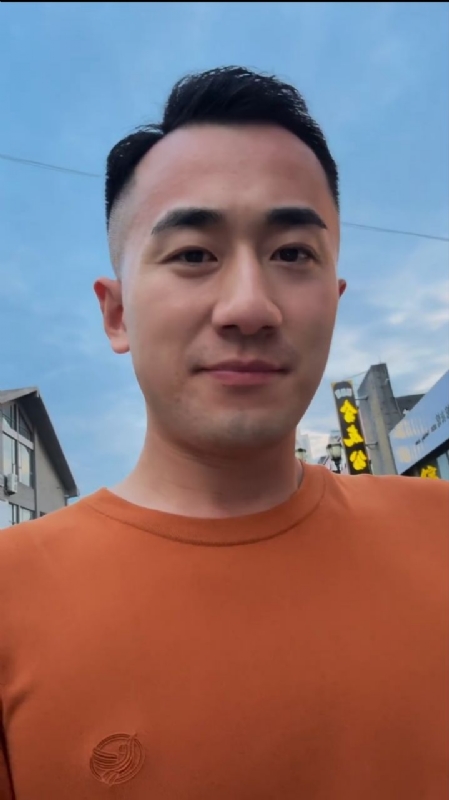 往事随风的第一张照片--成都相亲服务中心