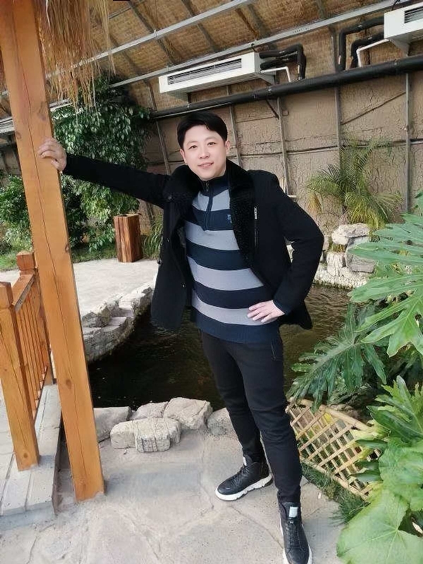 语堂的第一张照片--成都相亲服务中心