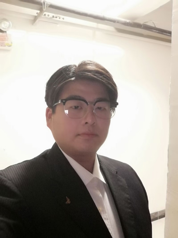 孤独一人的第一张照片--成都相亲服务中心