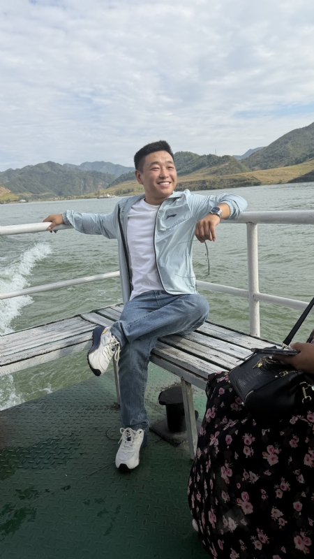 烟花易笑的第一张照片--成都相亲服务中心