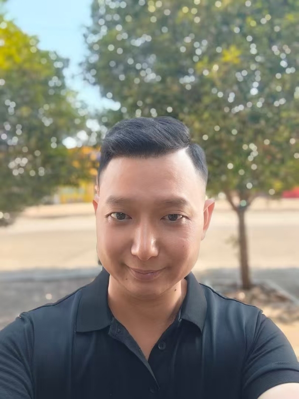 巷子里的猫的第一张照片--成都相亲服务中心