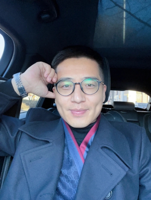 只为与你相遇的第二张照片--成都相亲服务中心