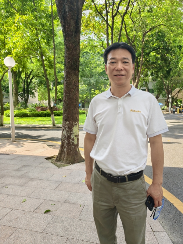 哈哥的第一张照片--成都相亲服务中心