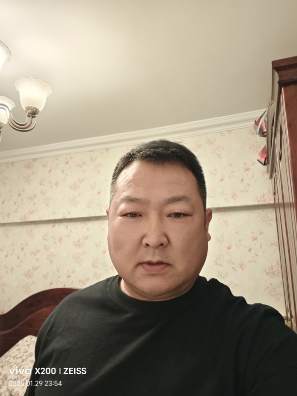 峰哥的第一张照片--成都相亲服务中心