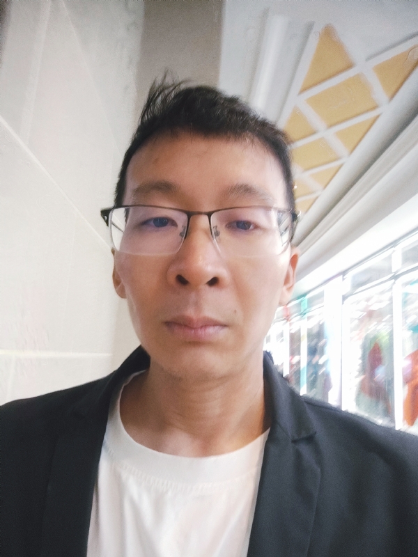 欣欣向荣的第一张照片--成都相亲服务中心