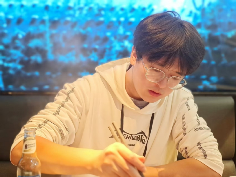 倾尽的第二张照片--成都相亲服务中心