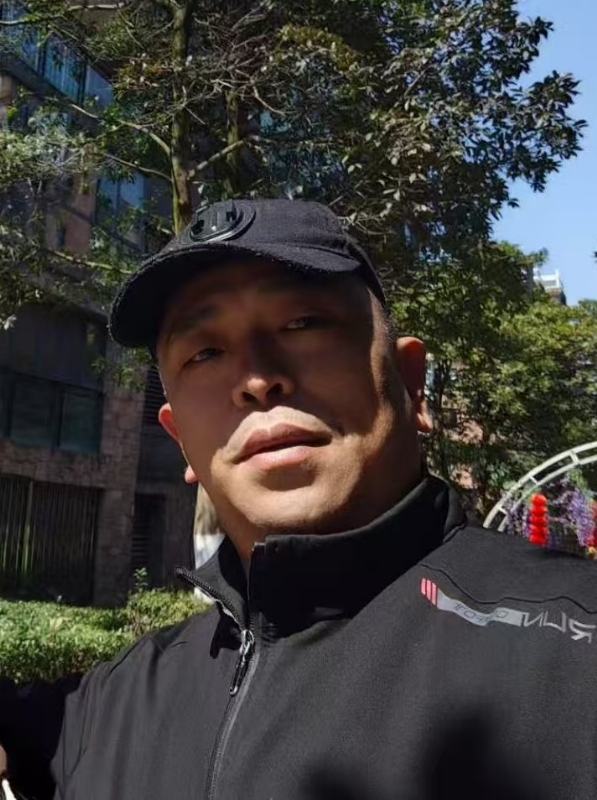 蓝色海洋的第一张照片--成都相亲服务中心