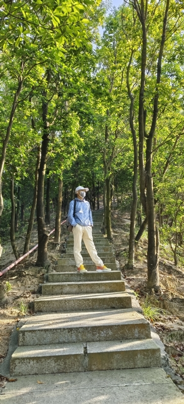 书衣的第三张照片--成都相亲服务中心